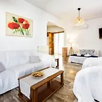 Cosy House Next To The Sea Апартаменты Парос