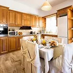 Апартаменты Cosy House Next To The Sea
